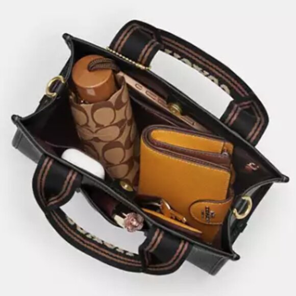 Coach Smith Tote Bag 24 NWT With Mystery Bonus Box - Picture 6 of 7